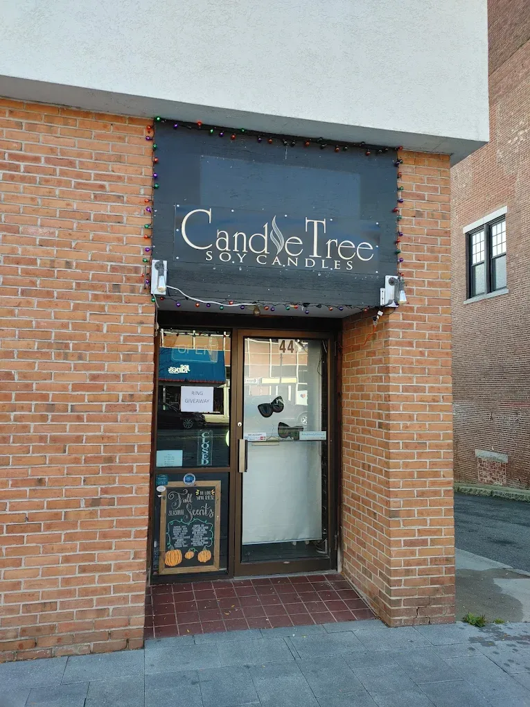 CandleTree Soy Candles storefront at 44 North Main Street Concord NH